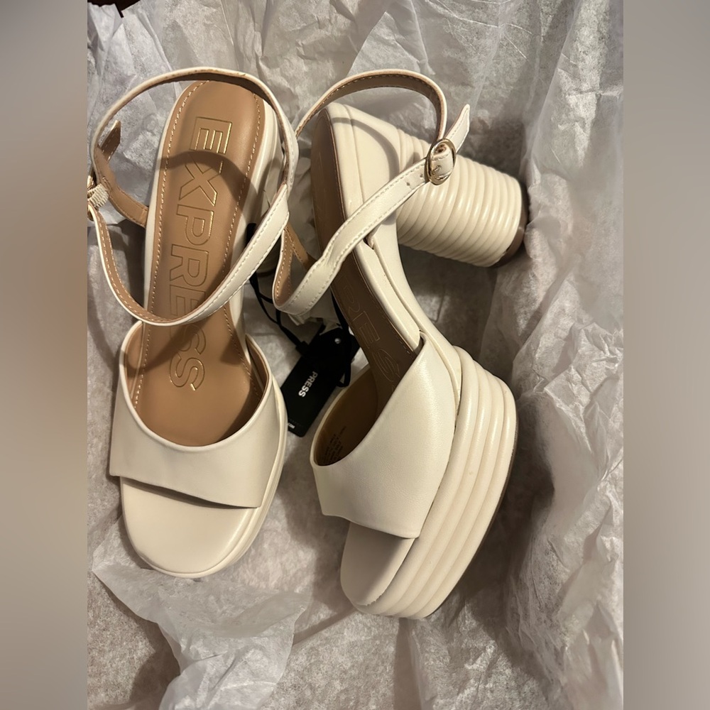 Express Women's Elegant Tan Sandals